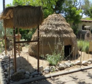 Native American Tongva house (350x318)