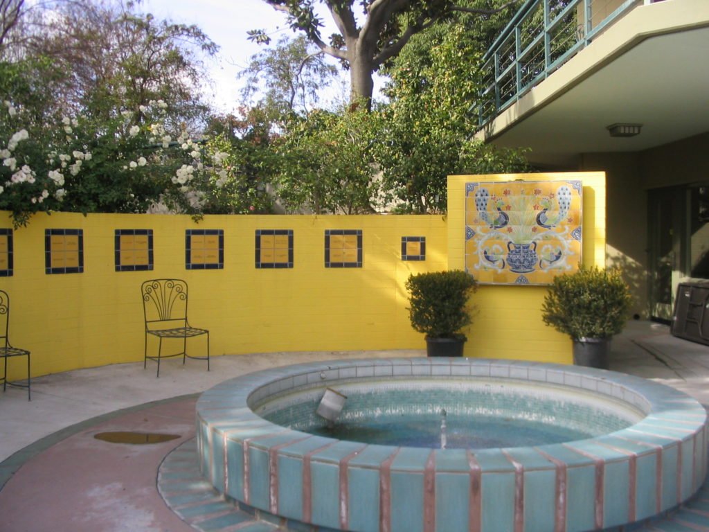 Yellow wall arboretum