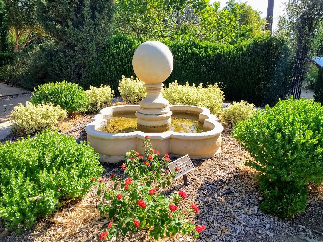 Fountain with water Arlington garden