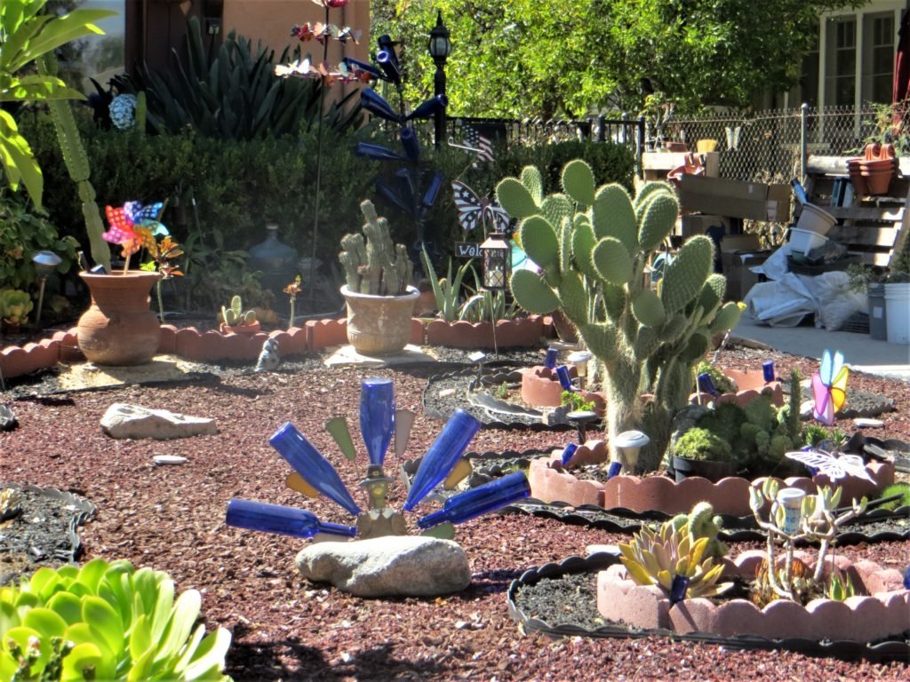 Blue Bottles fan ornament in Pasadena Hot Gardens net