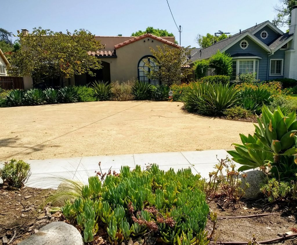 decomposed granite front lawn replacement hot gardens
